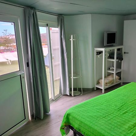 Vv Las Buganvillas Maspalomas - Cocina Y Habitaciones Con Banos Privados Eksteriør billede