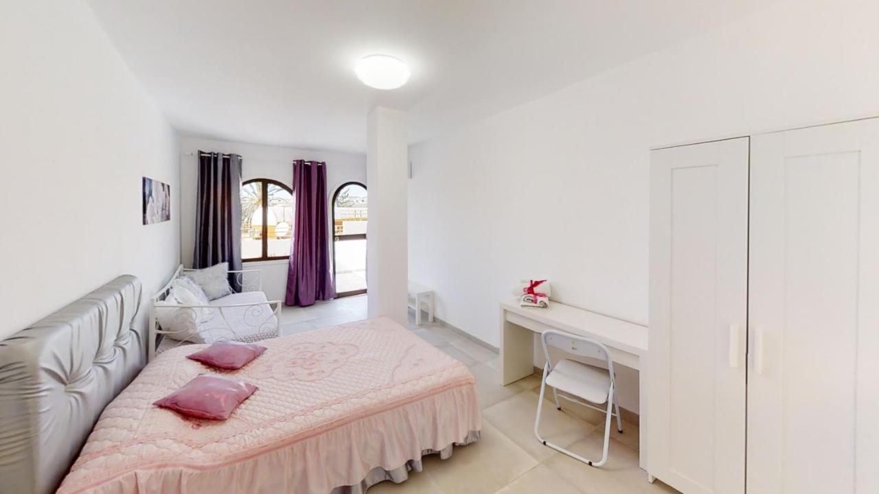 Vv Las Buganvillas Maspalomas - Cocina Y Habitaciones Con Banos Privados Eksteriør billede