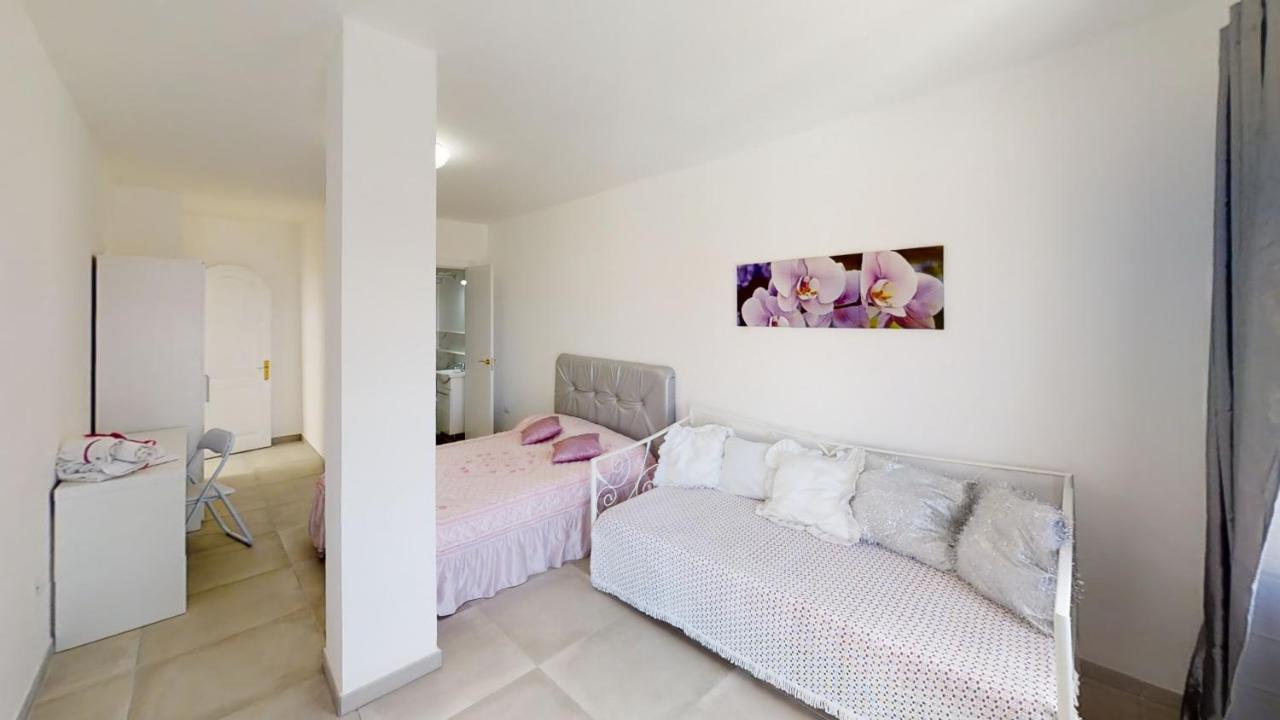 Vv Las Buganvillas Maspalomas - Cocina Y Habitaciones Con Banos Privados Eksteriør billede