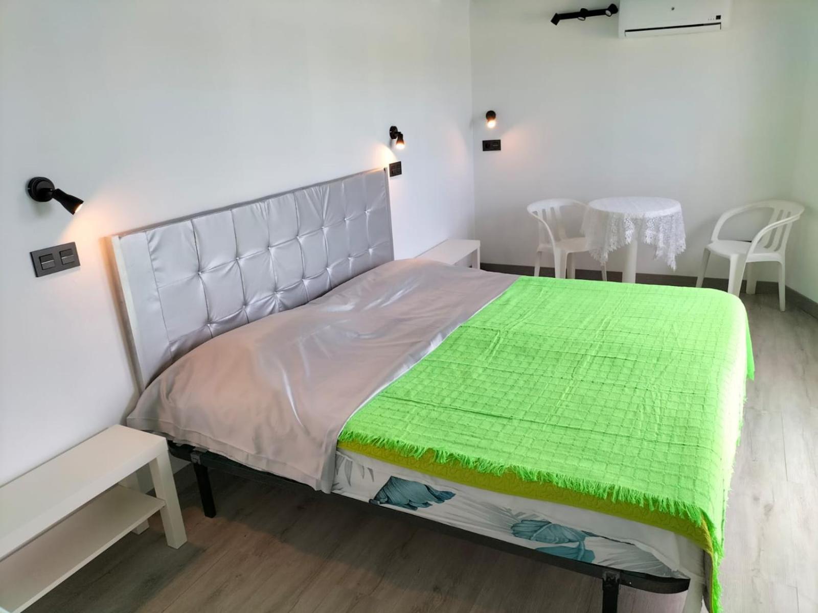 Vv Las Buganvillas Maspalomas - Cocina Y Habitaciones Con Banos Privados Eksteriør billede
