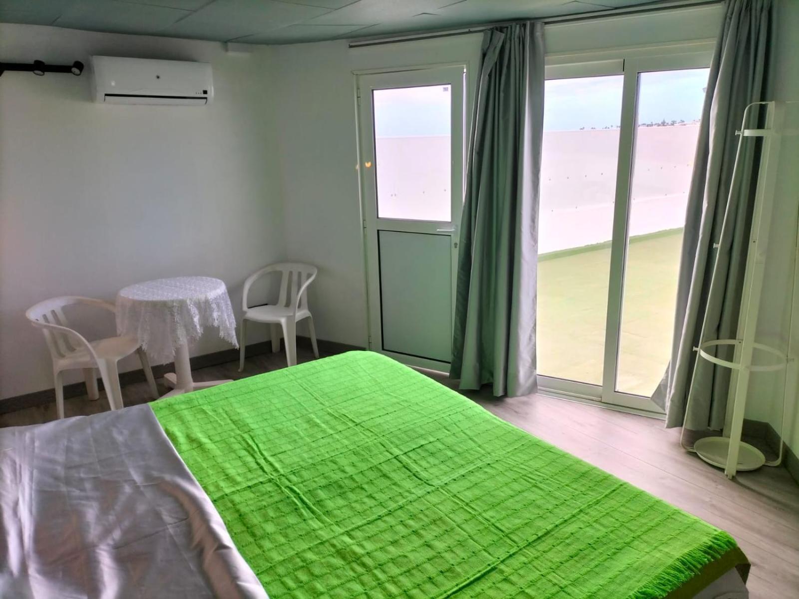 Vv Las Buganvillas Maspalomas - Cocina Y Habitaciones Con Banos Privados Eksteriør billede