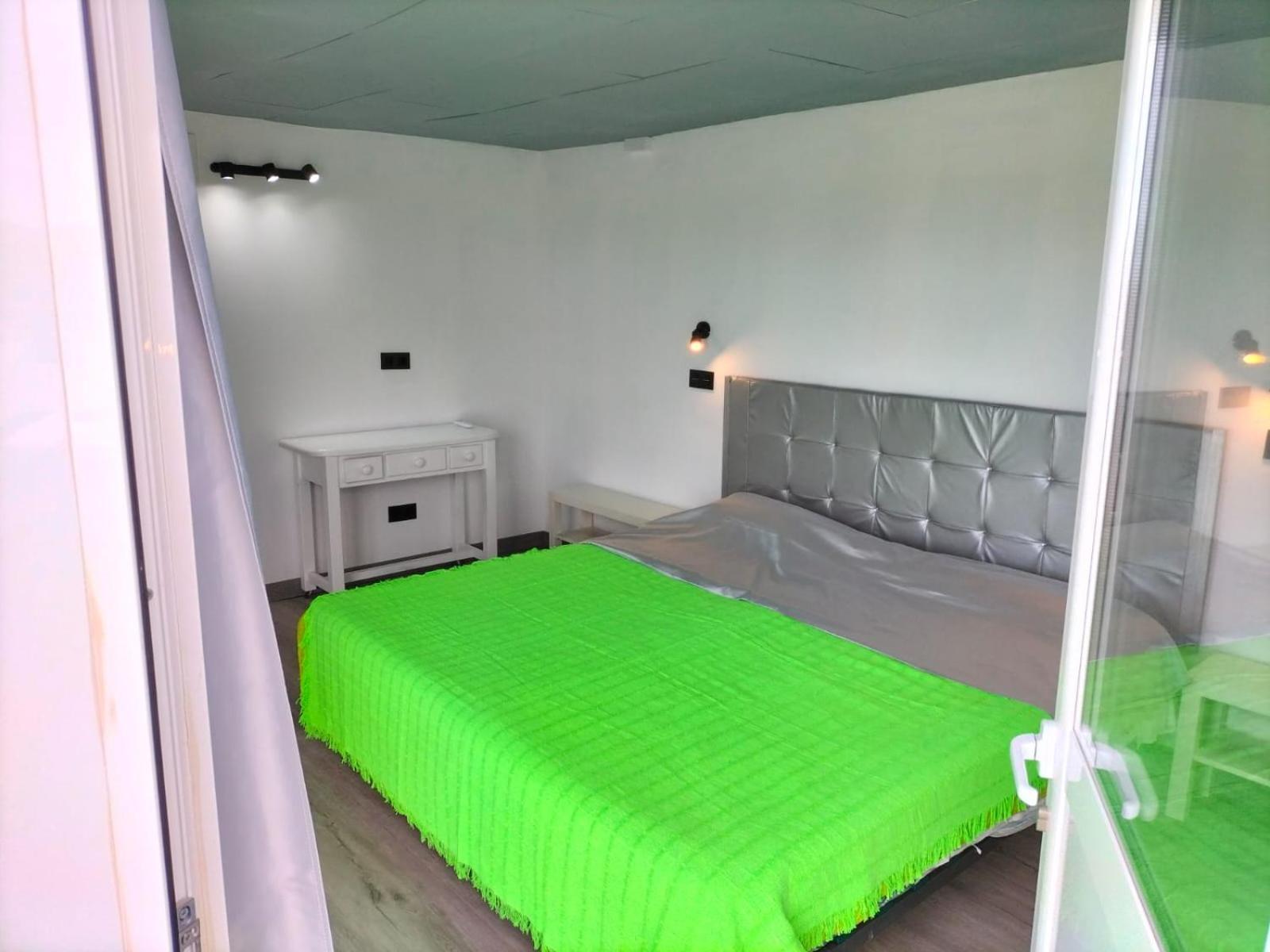 Vv Las Buganvillas Maspalomas - Cocina Y Habitaciones Con Banos Privados Eksteriør billede
