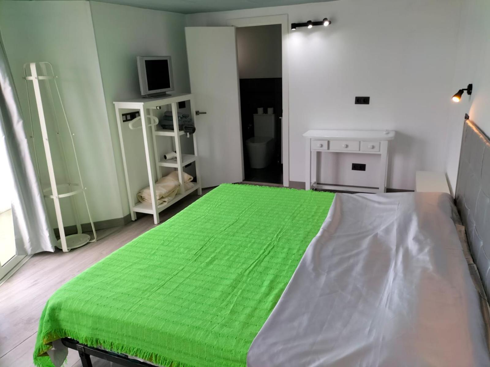 Vv Las Buganvillas Maspalomas - Cocina Y Habitaciones Con Banos Privados Eksteriør billede