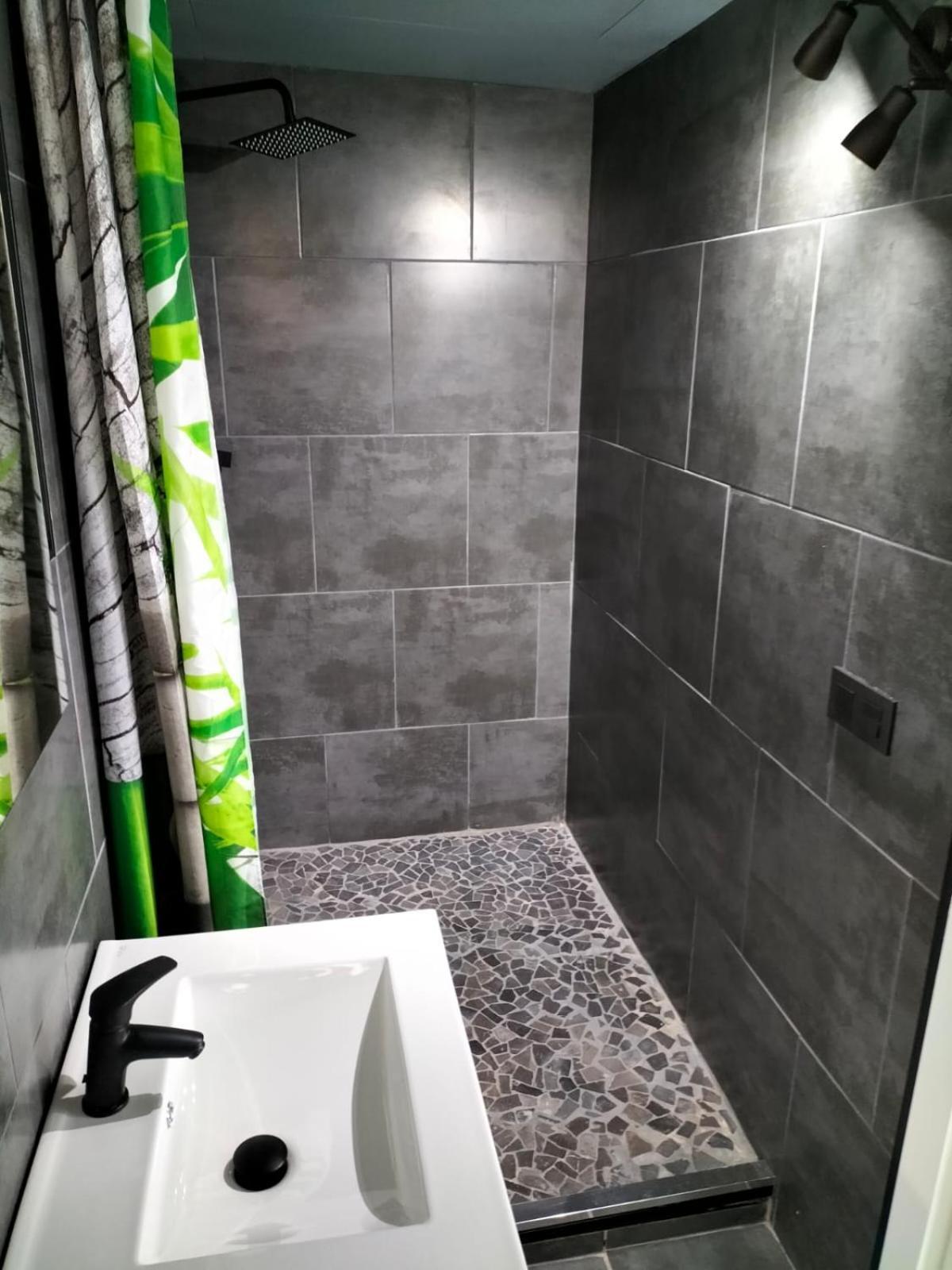 Vv Las Buganvillas Maspalomas - Cocina Y Habitaciones Con Banos Privados Eksteriør billede
